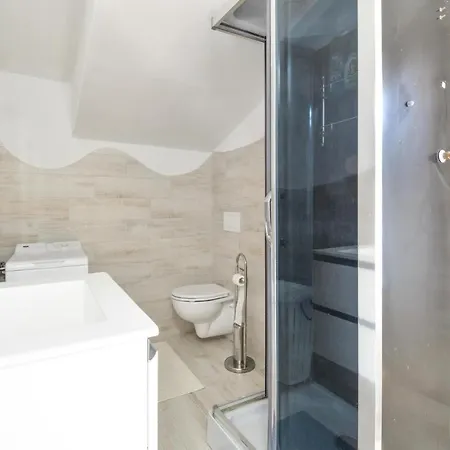 Apartment 1 Bedroom Pet Friendly In